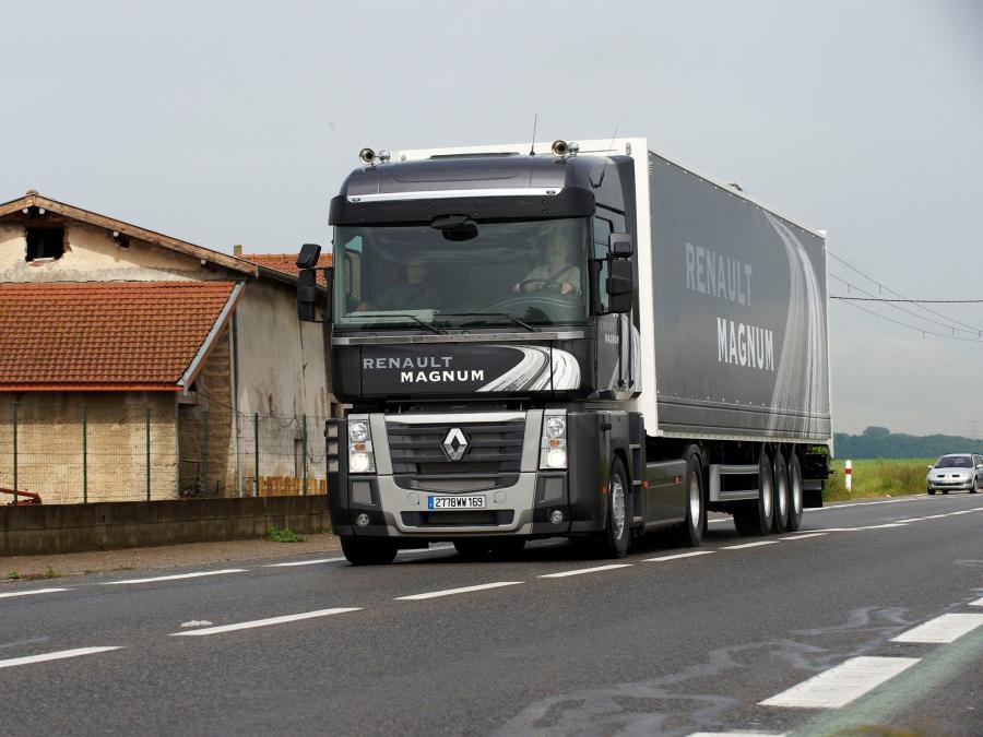  Renault Magnum 2006 года  (фото 13 из 22)